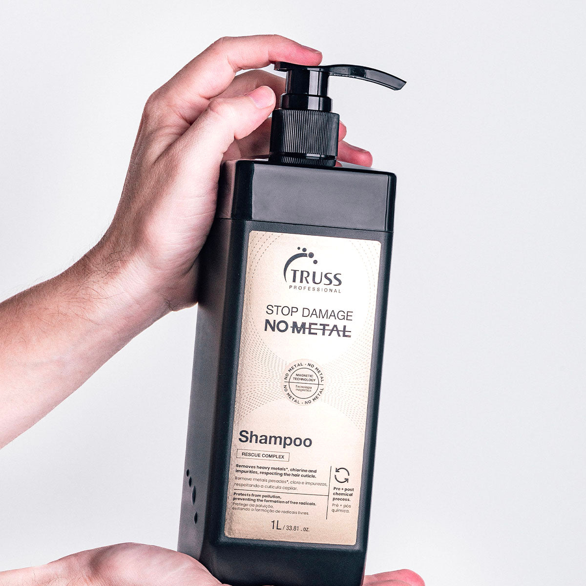 Truss Stop Damage No Metal Shampoo 33.8 oz (1 L)