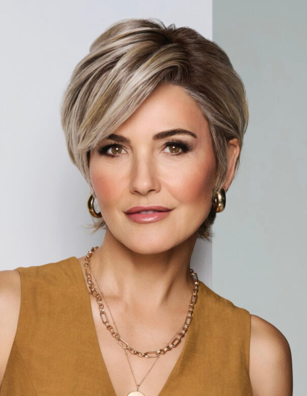 Raquel Welch Posh Premiere Short Boycut Wig, Sheer Luxury, Luxlite Cap, Average