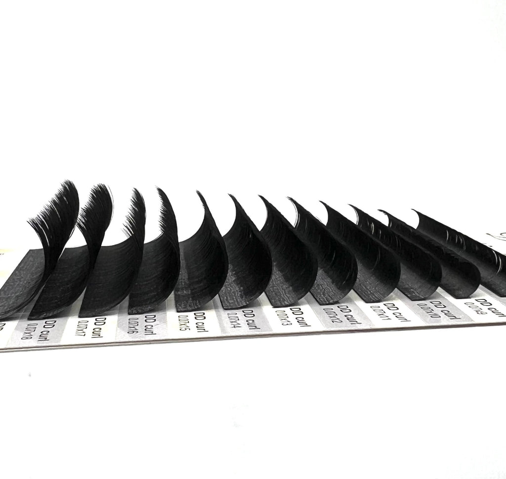 VIP Faux Mink Lash Extensions 0.07 mm DD Curl | 12-Line Mix Tray