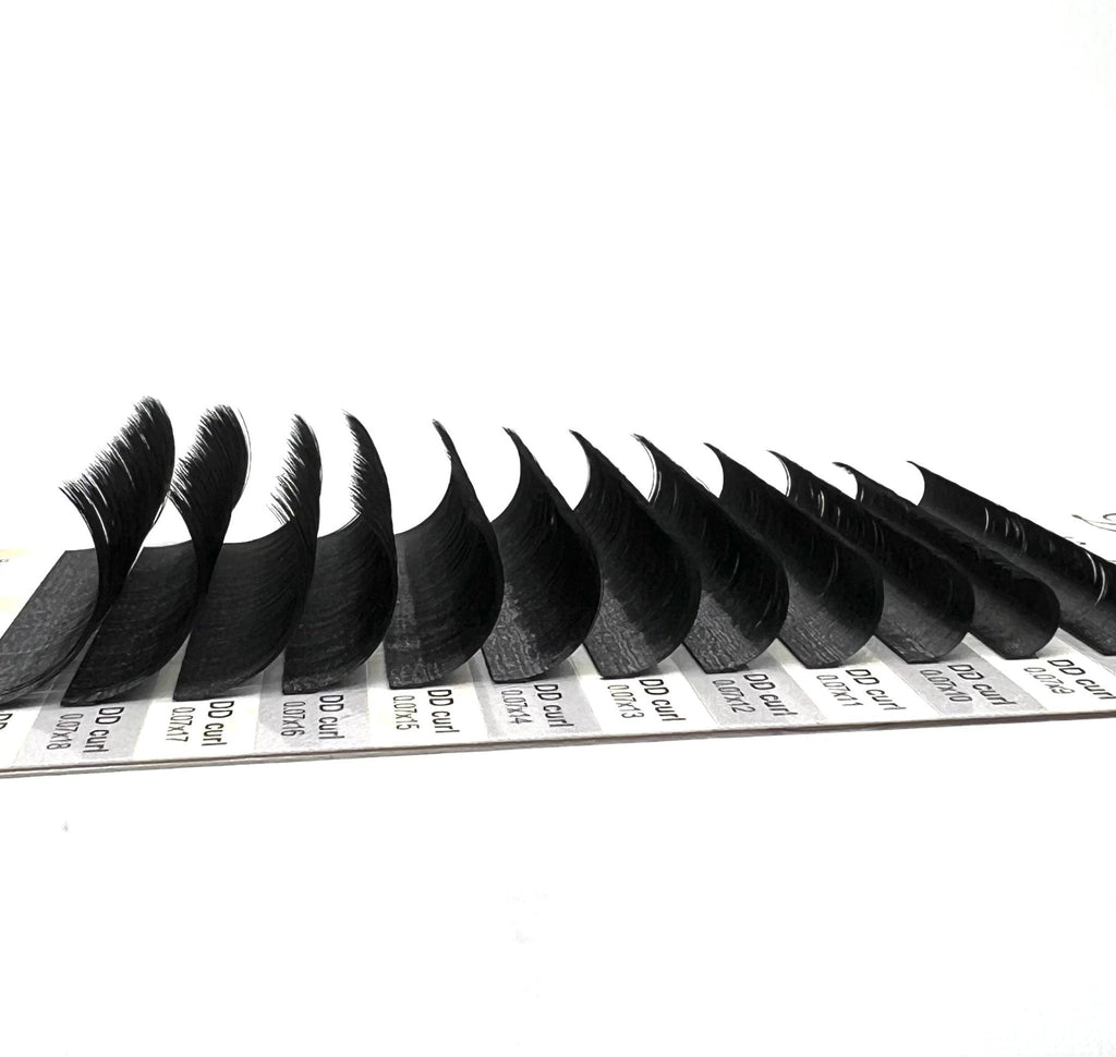 VIP Faux Mink Lash Extensions 0.07 mm DD Curl | 12-Line Mix Tray